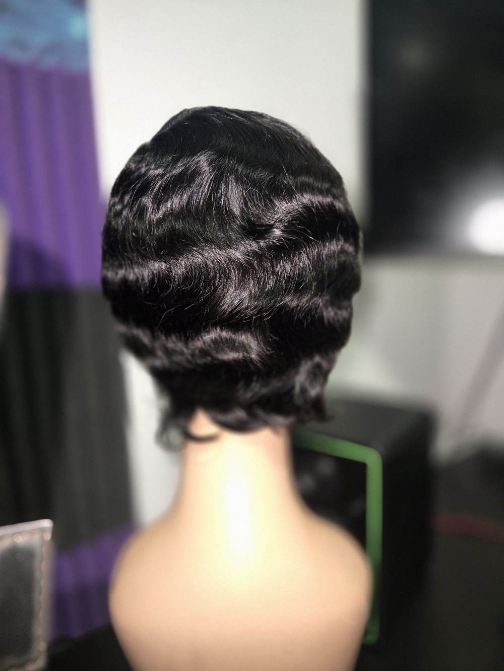 Black Short Wavy Women's Wig - Sleek Finger Wave Style